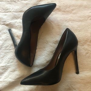 Steve Madden Daisie Black heels